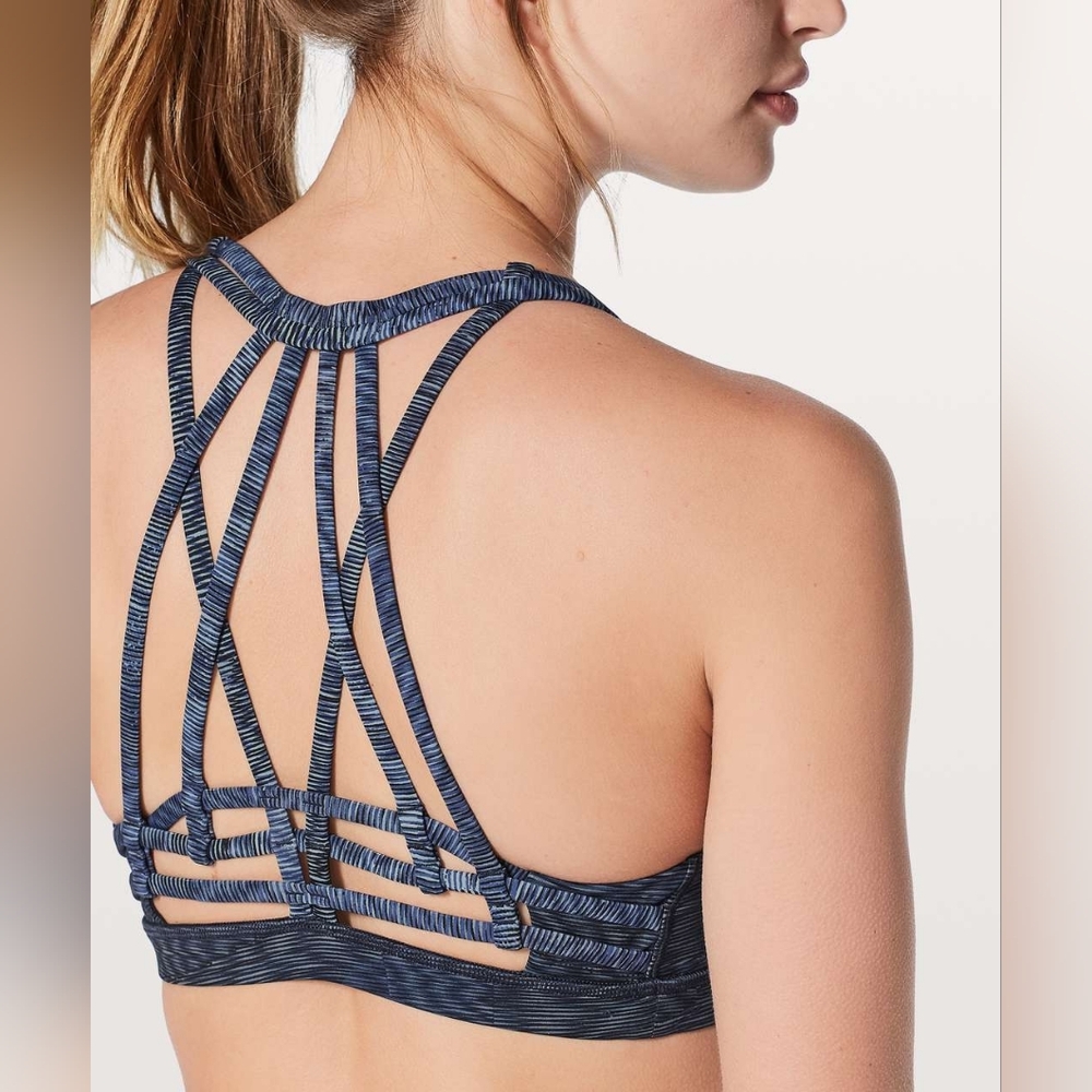 Lululemon 6 Slide With Me Sports Bra C/D cup Crop Top Like New Navy Blue
